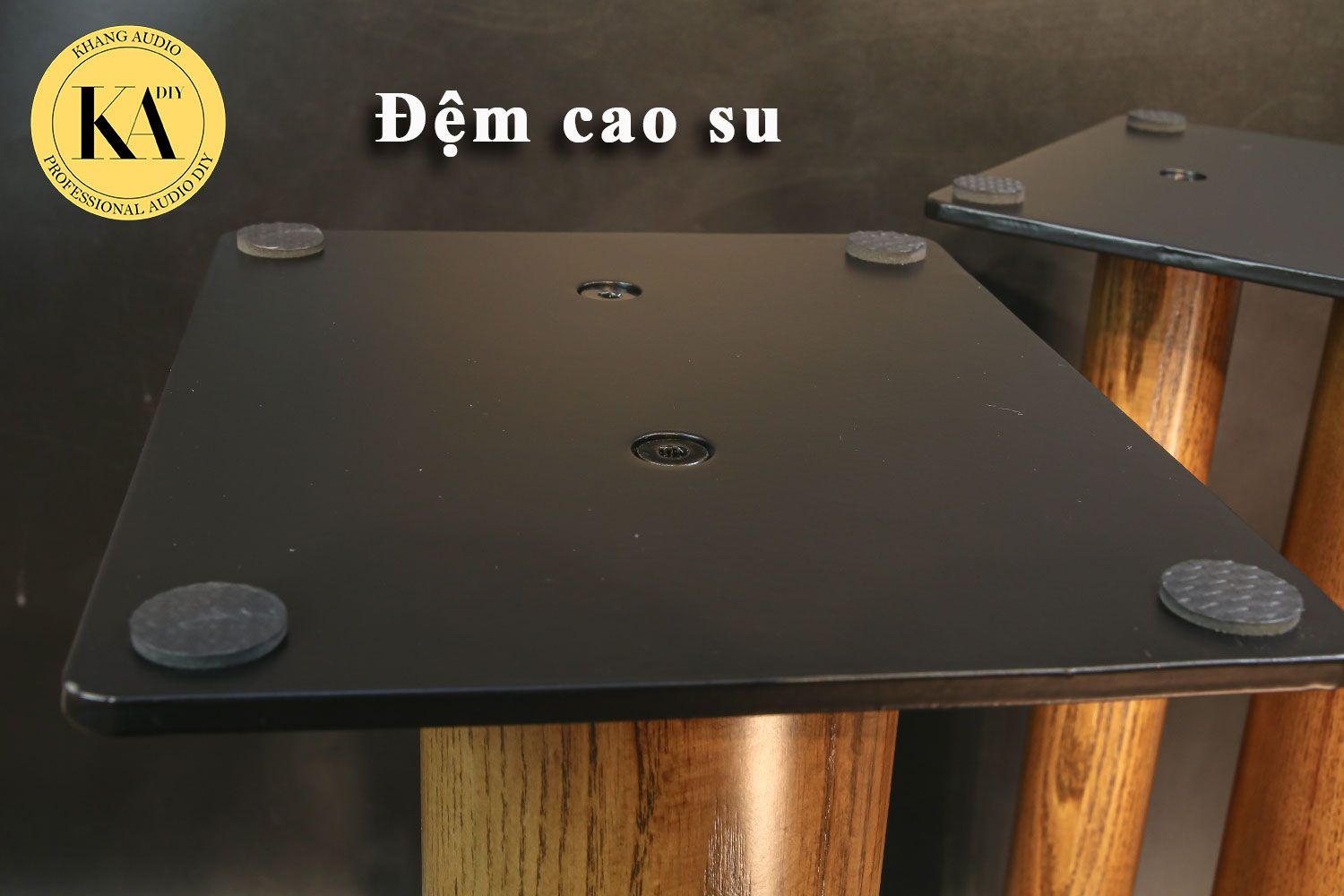 Chân Loa  Bookshelf Hiend