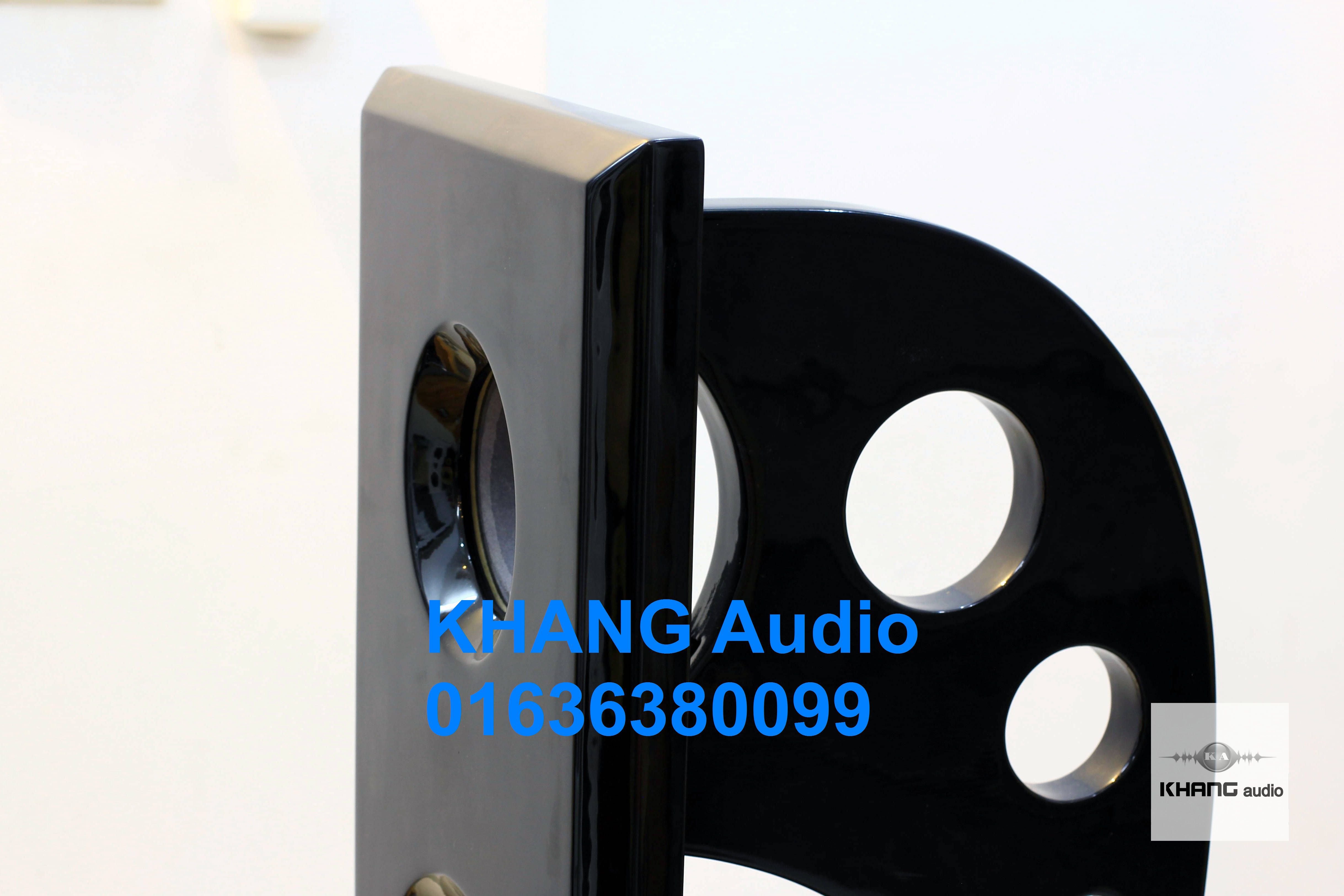 loa oval sơn mài đen của hãng RFT