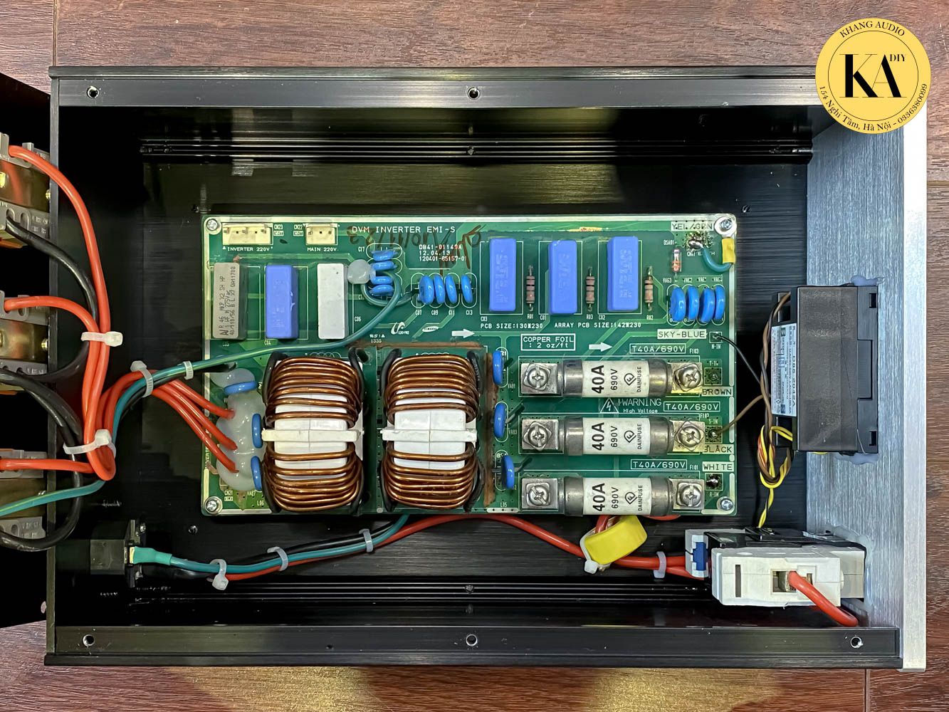 Lọc Nguồn Điện Mỹ 3x40A 12 Ổ Cắm