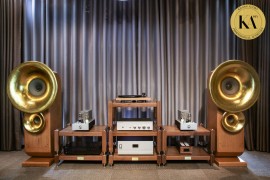 Gợi ý những cách kê kệ audio gỗ óc chó 